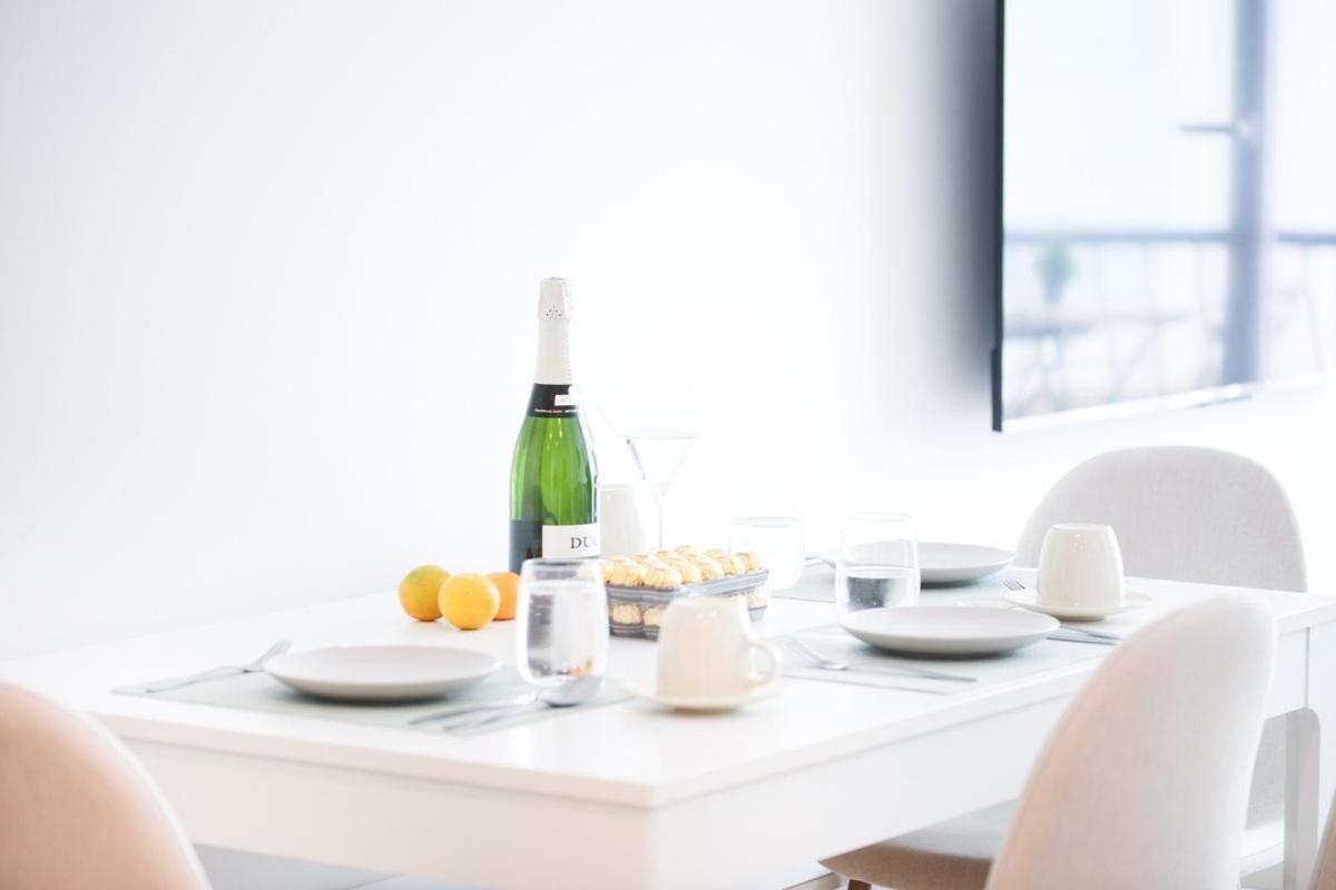 Family Apartment In The Malaga City Center Екстер'єр фото