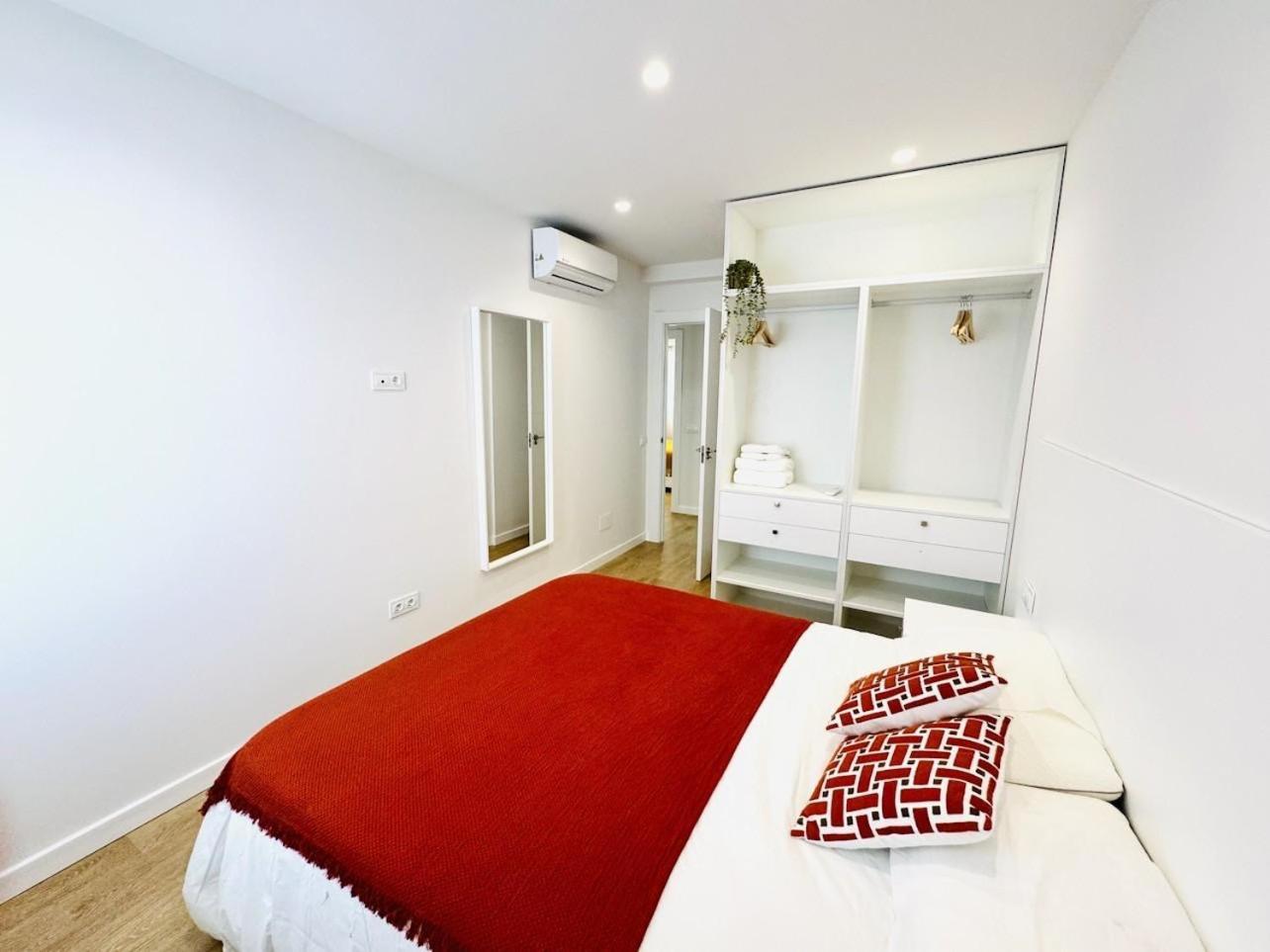 Family Apartment In The Malaga City Center Екстер'єр фото