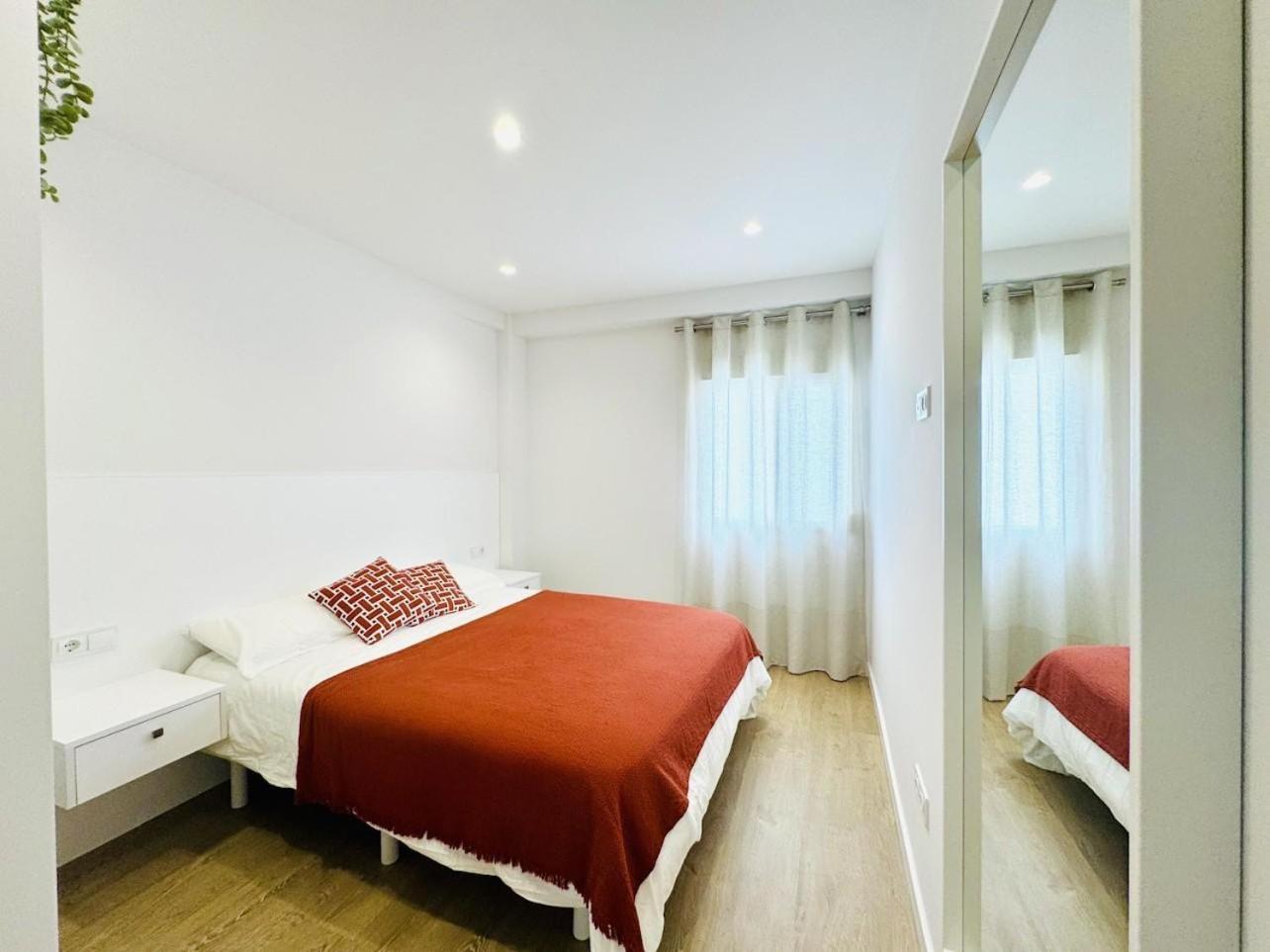 Family Apartment In The Malaga City Center Екстер'єр фото