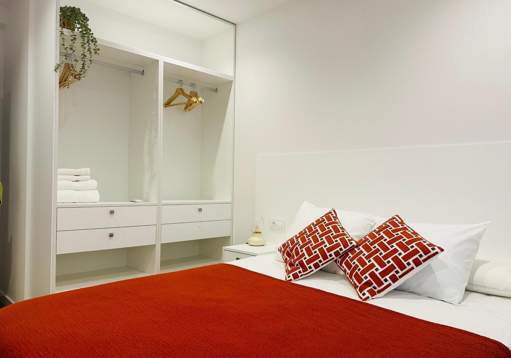 Family Apartment In The Malaga City Center Екстер'єр фото